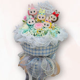 卡通兔兔生日花束 F101|粉藍馬卡龍造型+滿天星波波菊|大富貴花店 Rich Garden