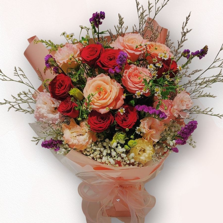 經典玫瑰混色花束 F068|紅粉玫瑰康乃馨混色設計|Rich Garden 大富貴花店