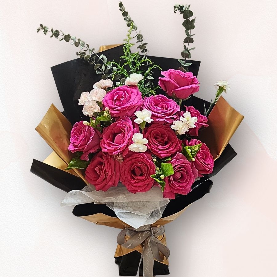 玫瑰尤加利花束 Rose Eucalyptus Bouquet,展現高貴沉穩風格|香港大富貴花店 Rich Garden