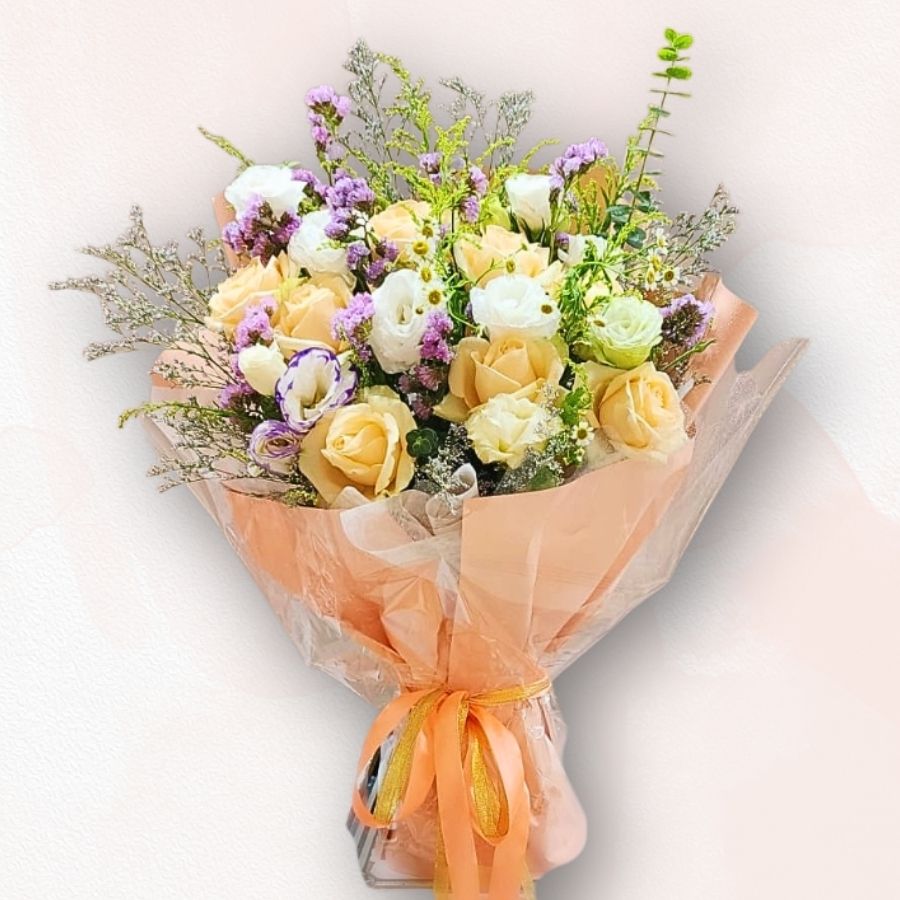 香檳玫瑰桔梗花束 Champagne Rose Lisianthus Bouquet，溫柔典雅之選｜香港大富貴花店 Rich Garden