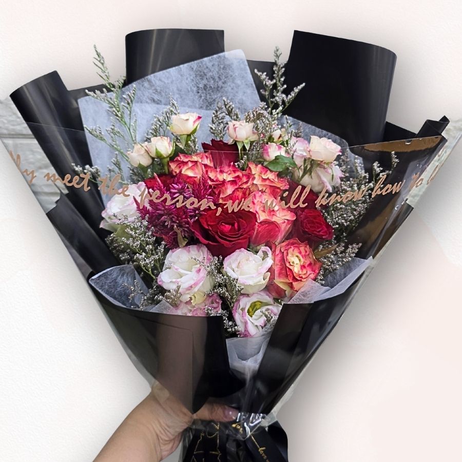暗紅漸層玫瑰花束 F071｜Dark Rose Gradient Bouquet｜大富貴花店 Rich Garden
