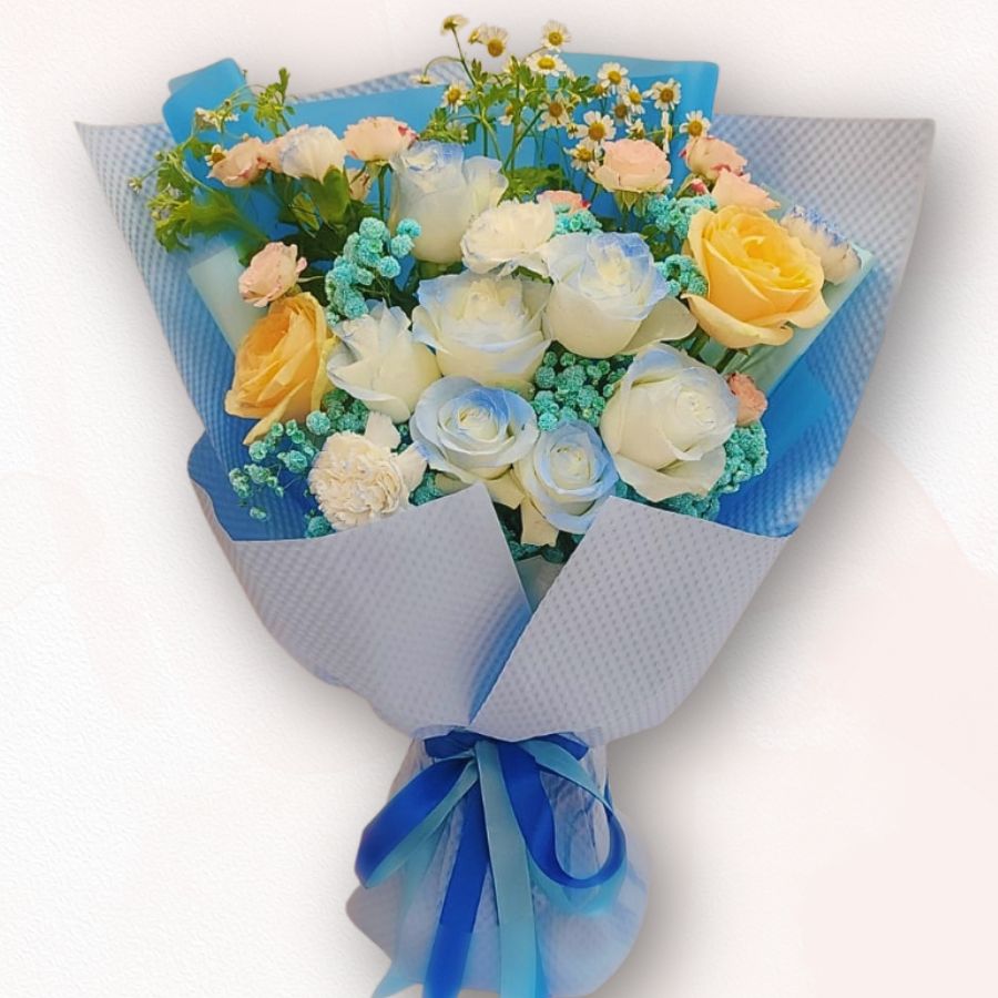 清新白藍黃玫瑰花束 F065｜White Blue Yellow Rose Bouquet｜大富貴花店 Rich Garden
