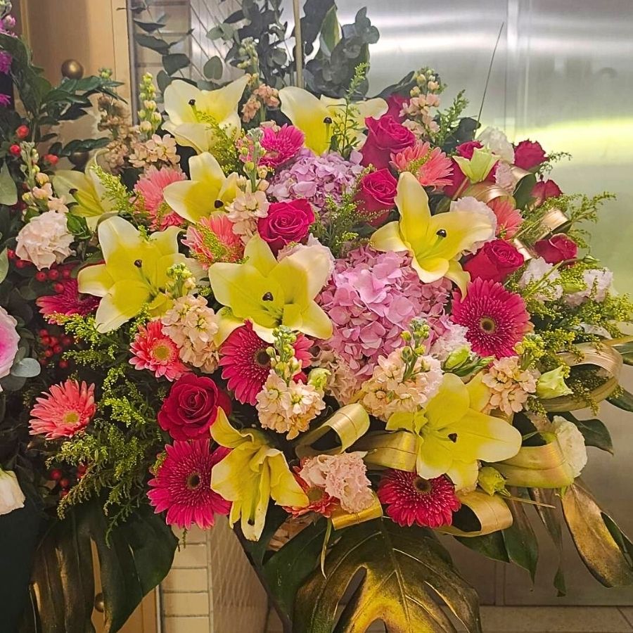 開張花牌 B004｜黃百合 × 粉紅繡球 × 非洲菊賀牌｜Rich Garden 大富貴花店
