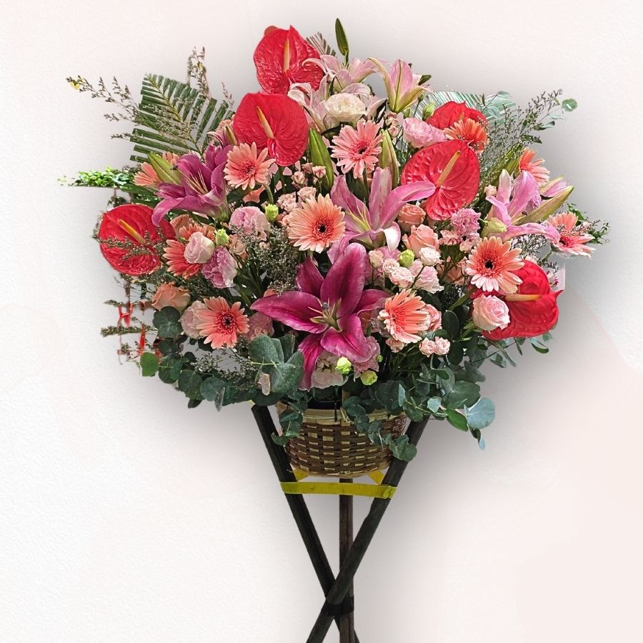 B022 桃粉紅掌 × 粉百合開張花牌｜Rich Garden 大富貴花店
