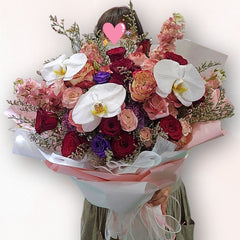 蝴蝶蘭紅玫瑰花束 F109｜Phalaenopsis Red Rose Mixed Bouquet｜大富貴花店 Rich Garden

