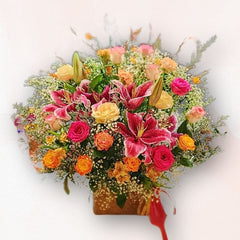紅百合玫瑰混色花籃 Red Lily Mixed Rose Flower Basket F032｜大富貴花店 Rich Garden