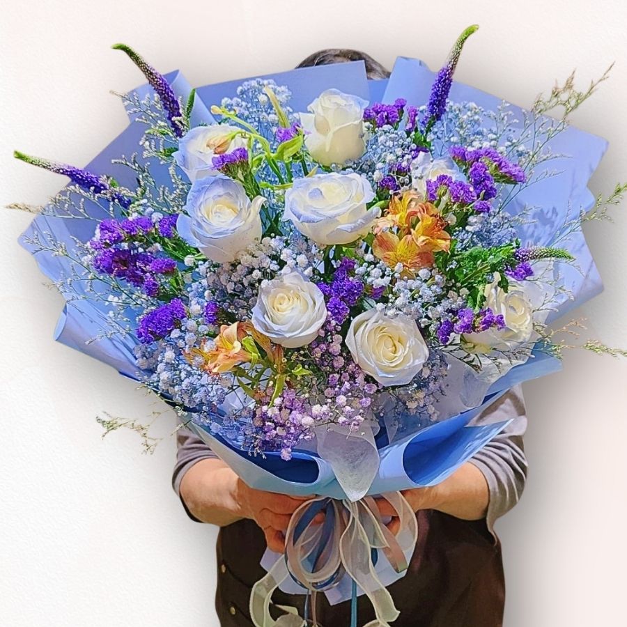 天藍玫瑰祝賀花束 F135｜Sky Blue Rose Celebration Bouquet｜大富貴花店 Rich Garden
